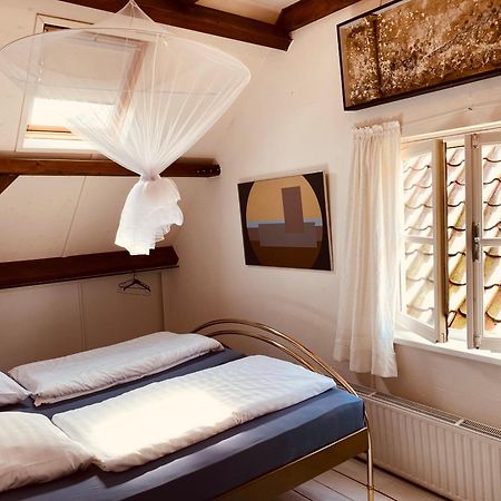 Vakantie Appartement Goedereede Let Op De Badkamer Moet Met Andere Gasten Gedeeld Worden Экстерьер фото